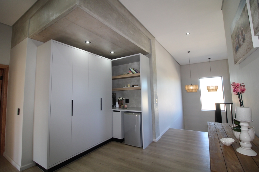 4 Bedroom Property for Sale in Kingswood Golf Estate Western Cape